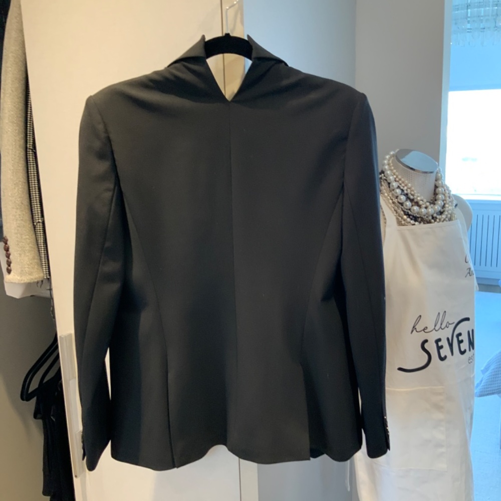 Blazer - Picture 3 of 3